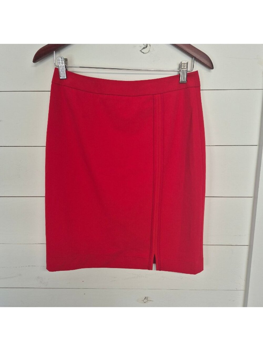 Tommy Hilfiger Women's Red Pencil Skirt With Front Slit & Back Zip Closure Sz 4